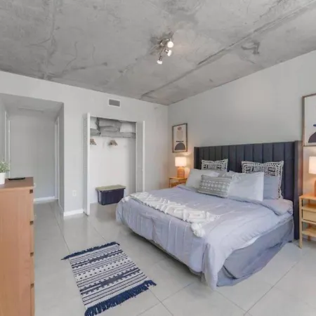 Amazing Condo With Pool At Midblock Miami Exterior photo